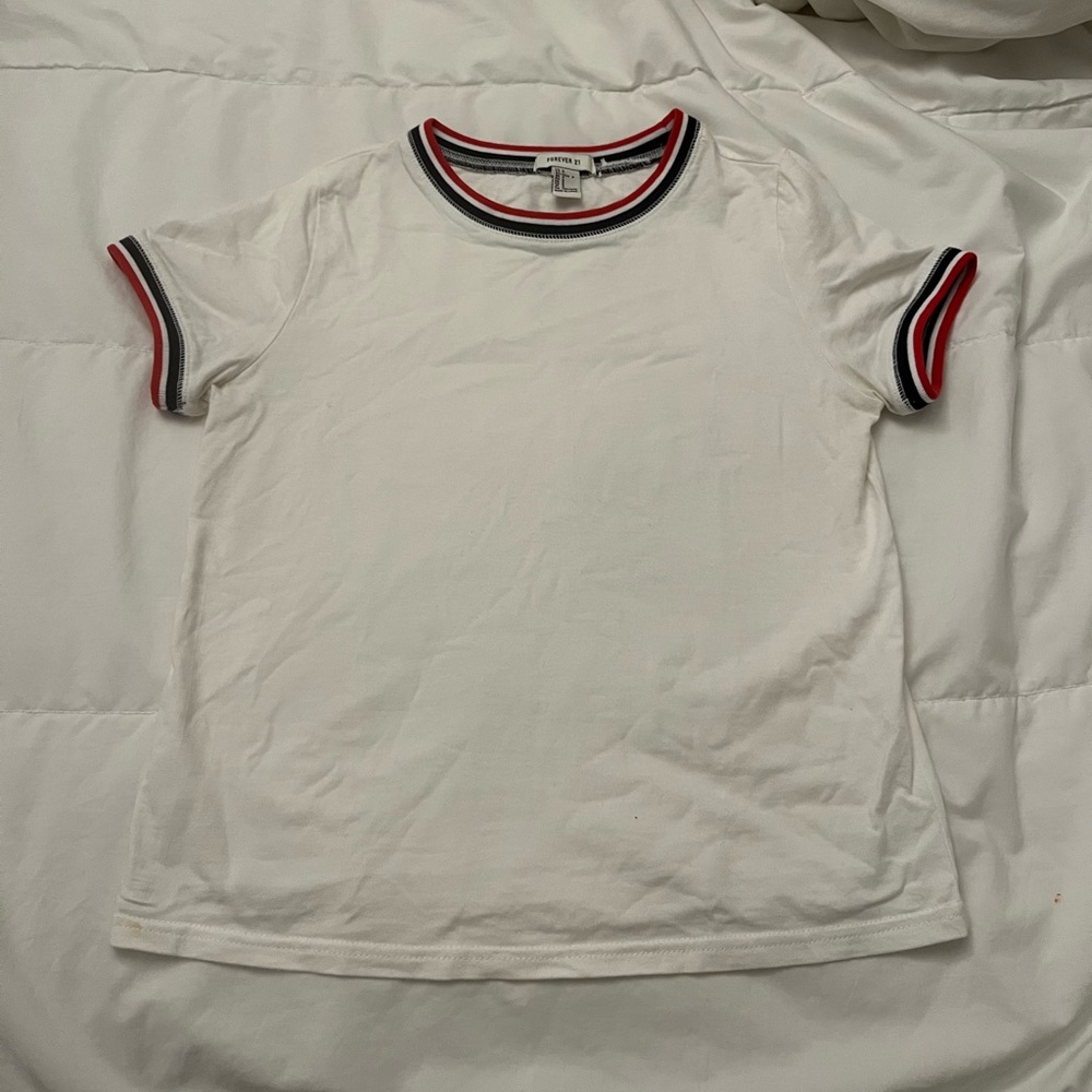 FOREVER 21 crop tshirt